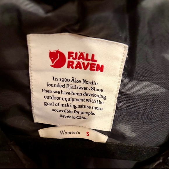 Fjällräven Nuuk Parka W - Black, S - Picture 10 of 14